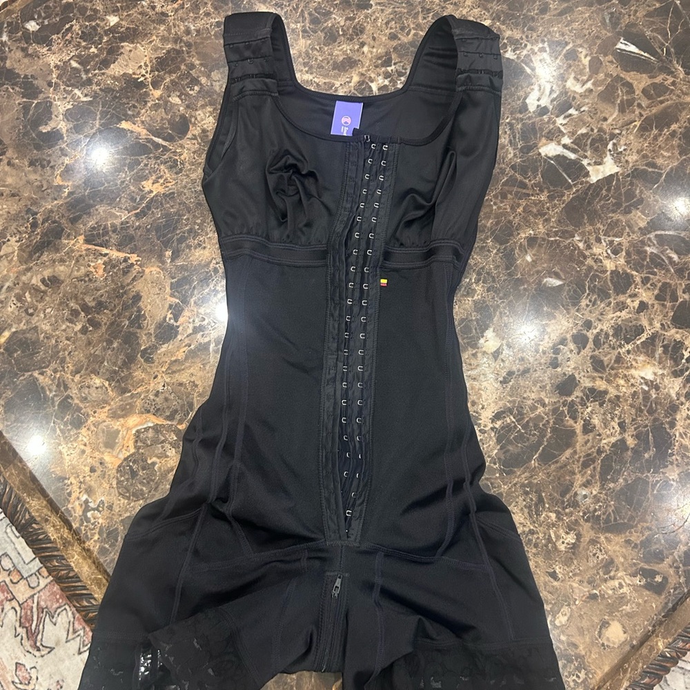Black Corset Shapewear with Hook-and-Eye Closures